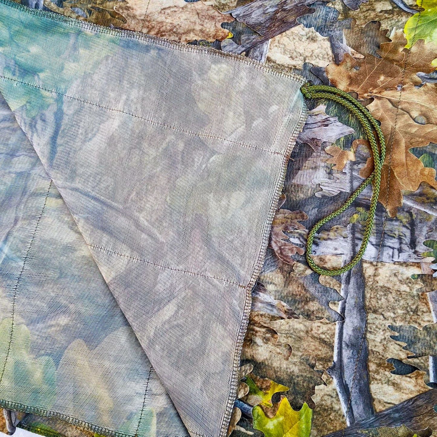 AUSCAMOTEK 3D Leafy Camo Netting, See-Through Camouflage Mesh with Realistic Leaves for Turkey & Deer Hunting Blinds, 12ft x 5ft